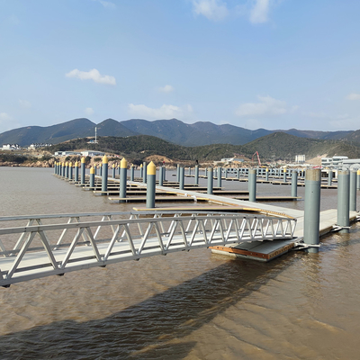 300kgs/Sqm Loading Capacity Marine Aluminum Gangways Durable Aluminum Alloy 6061-T6 Ramps