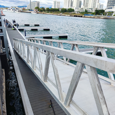 300kgs/Sqm Loading Capacity Marine Aluminum Gangways Durable Aluminum Alloy 6061-T6 Ramps