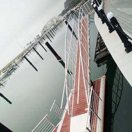 Customizable Floating Dock Marine Aluminum Gangways Ramps With UHMW Rollers And Handrails