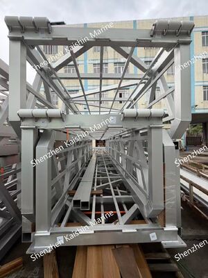 Pasillo de aluminio marino con capacidad de carga de 400 kg / m2, vida útil de 15-20 años y cubierta antideslizante para el muelle flotante